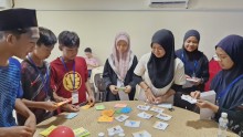 Strengthening Families, Strengthening Futures — A Community-Based Family Program Childen looking for positive qualities in their parents